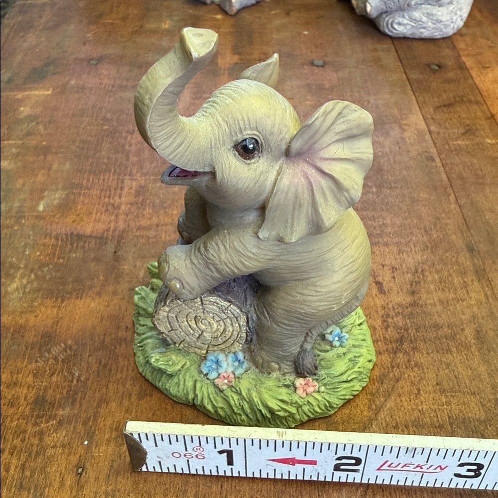 Adorable Elephant Figurine. Resin. 3.5x3x2.5 inch
